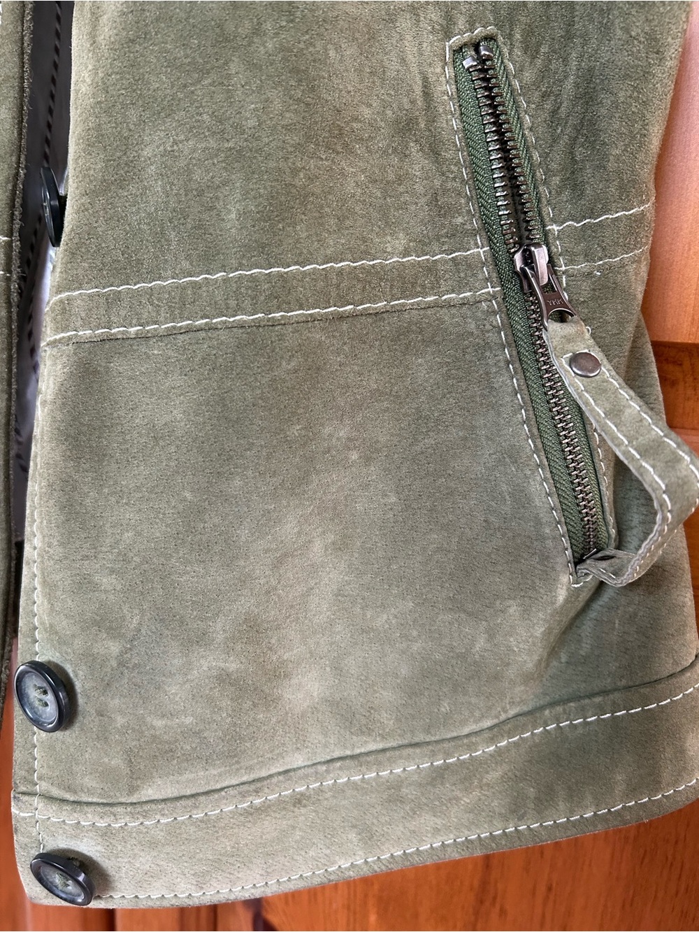 Women's Danier Olive Green Suede Button-Front Jacket - Picture 7 of 9